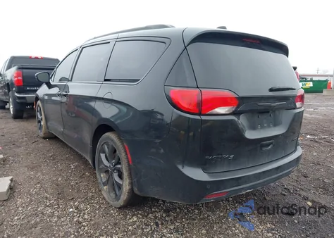 2018 Chrysler Pacifica Limited z USA, uszkodzony, nr VIN 2C4RC1GG6JR351865